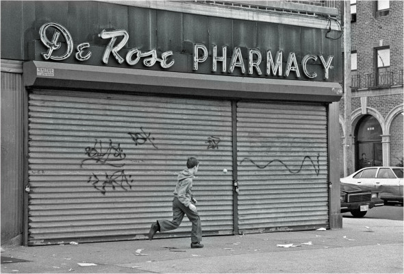 Astoria- queens-neon-1989